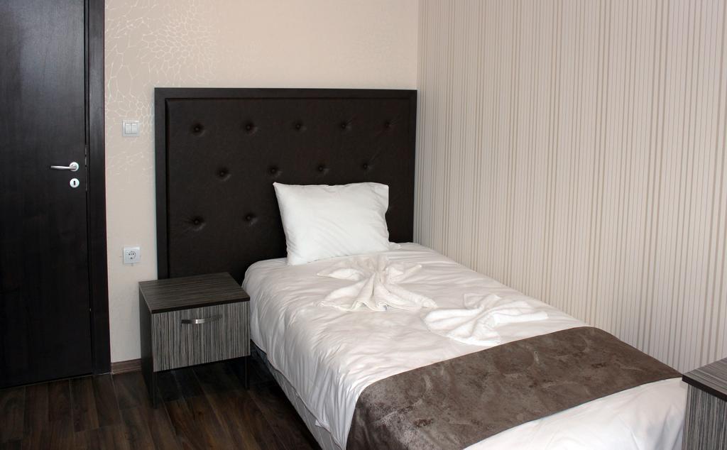Family Hotel סיליסטרה חדר תמונה