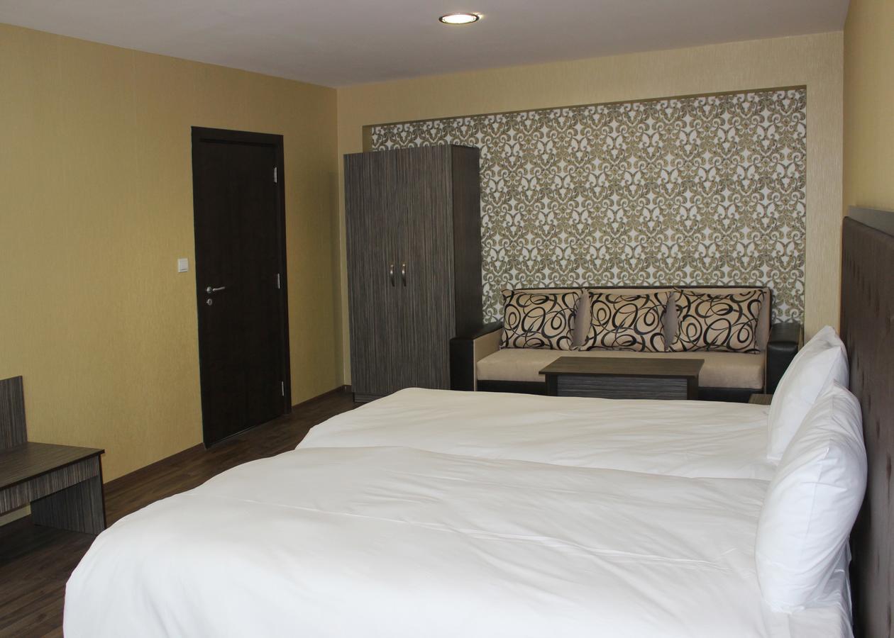 Family Hotel סיליסטרה חדר תמונה