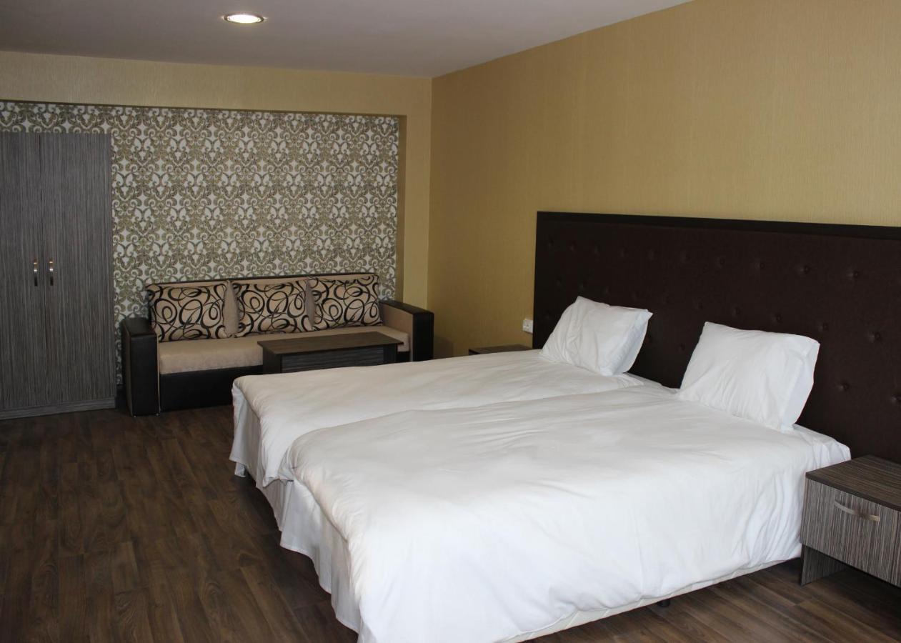 Family Hotel סיליסטרה חדר תמונה